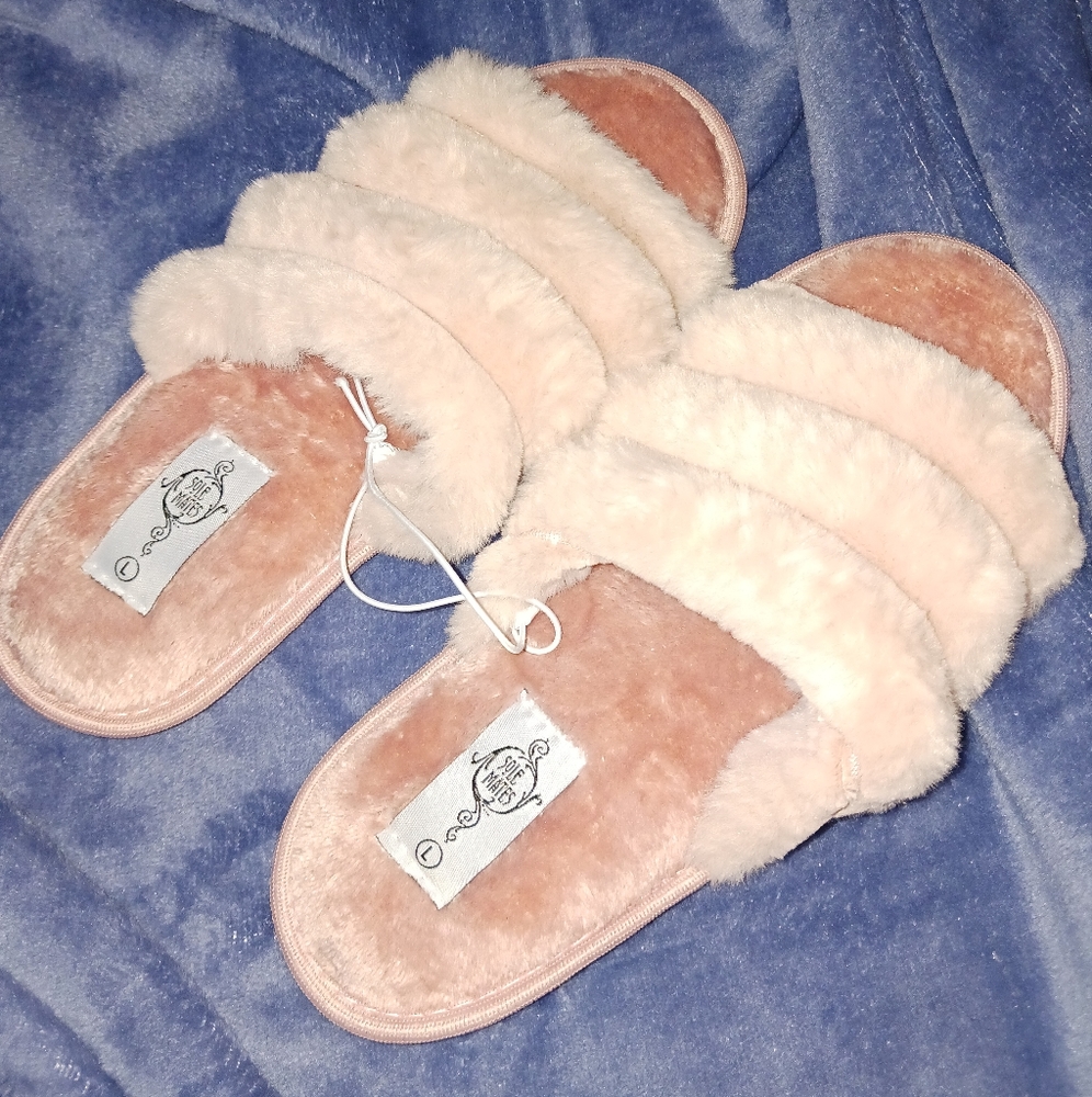 NWT! Sole Mates Slippers Sz 7